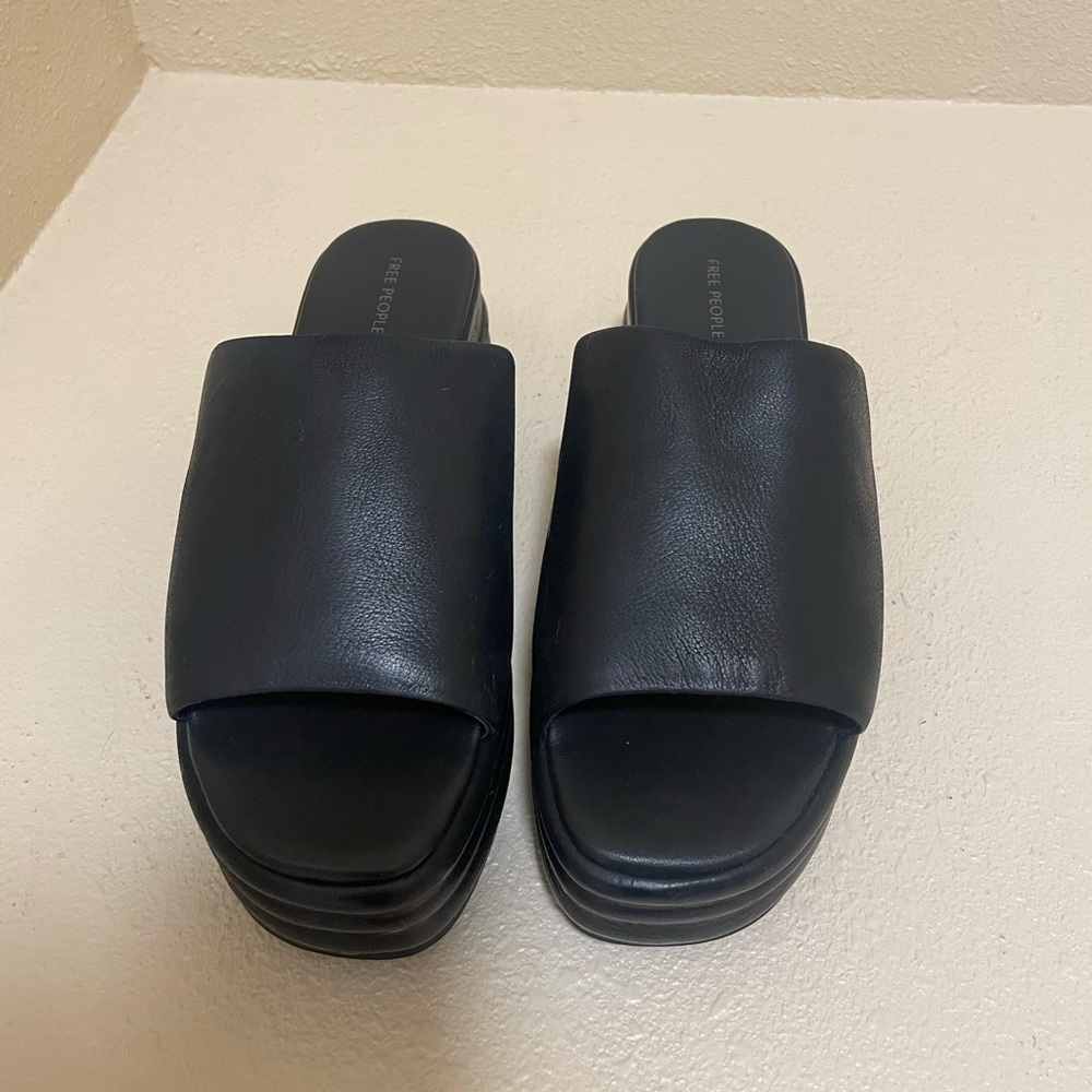 Free People Harbor Flatform Sandal Black Chunky Slides